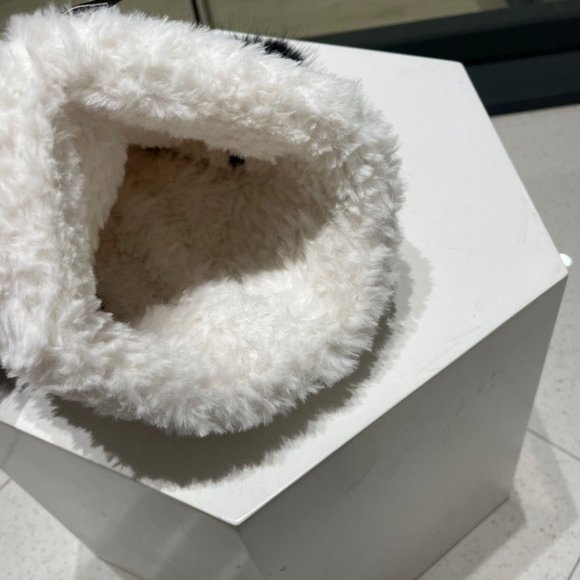 ?✨AUTHENTIC✨?CHANEL hat